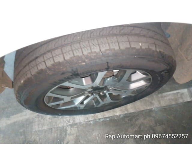 Car gallery image