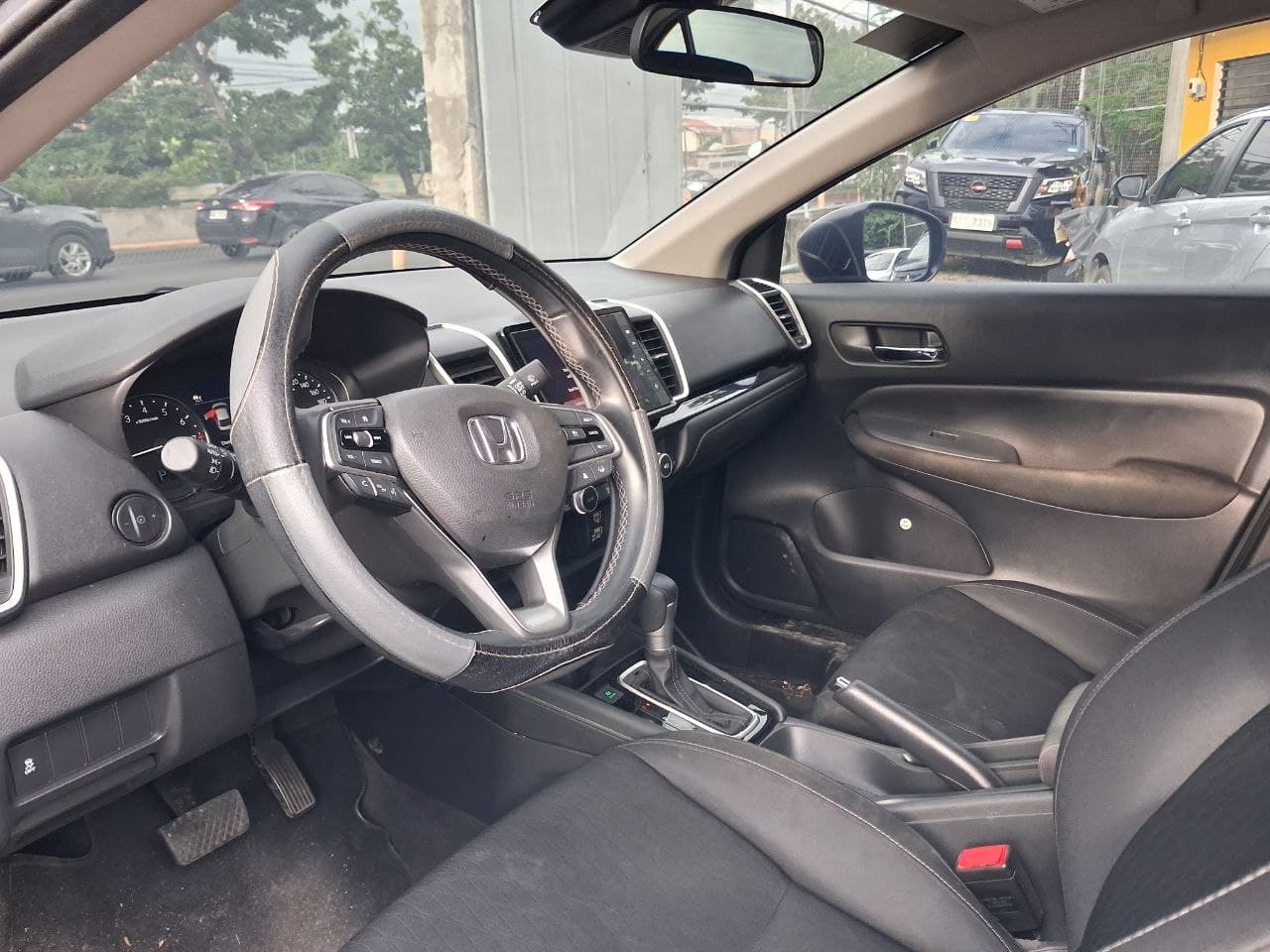 Car gallery image