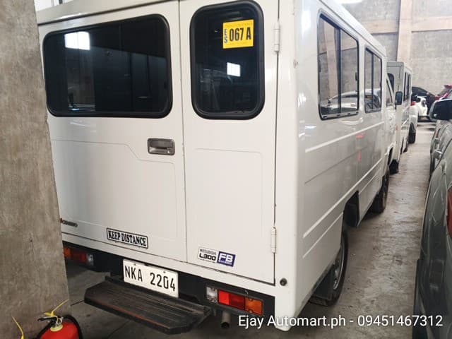 Car gallery image