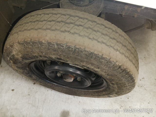 Car gallery image