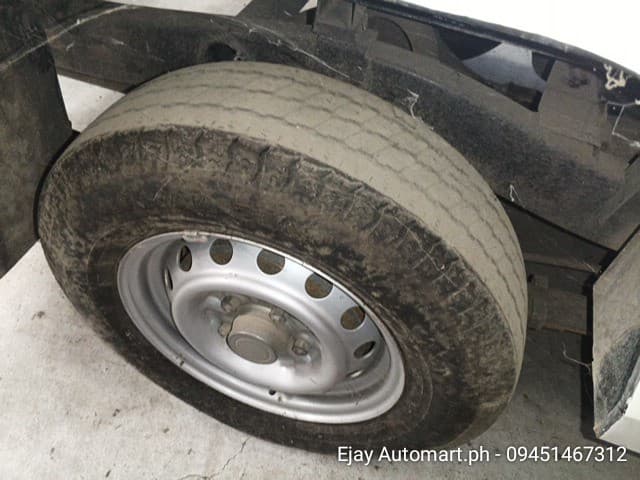 Car gallery image