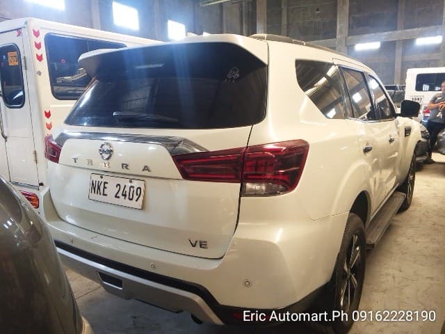 Car gallery image