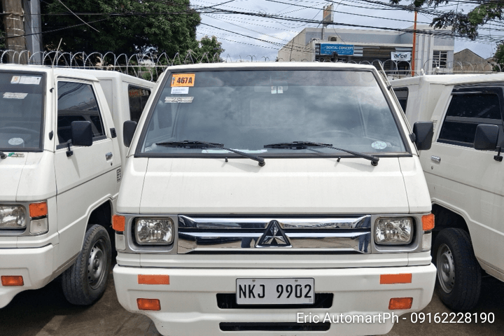 Car gallery image