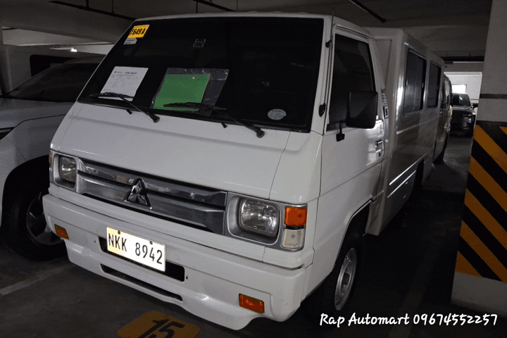 Car gallery image