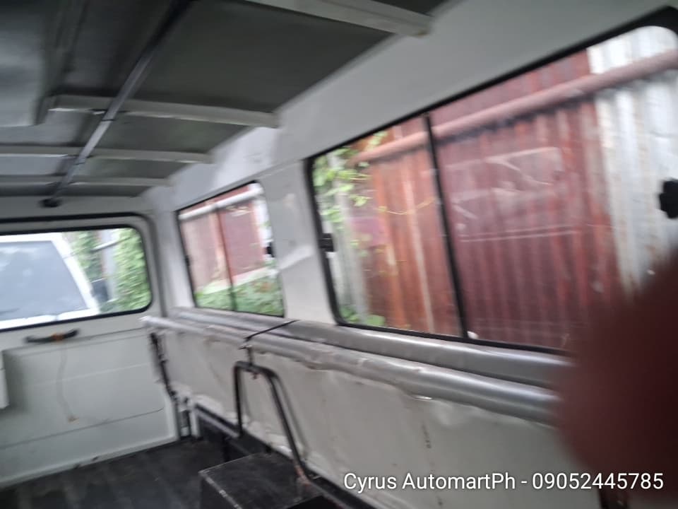 Car gallery image