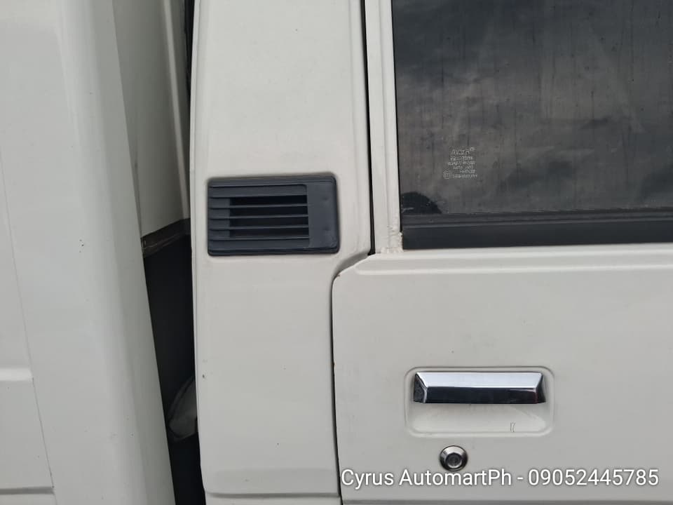 Car gallery image