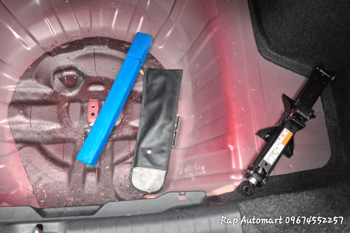 Car gallery image