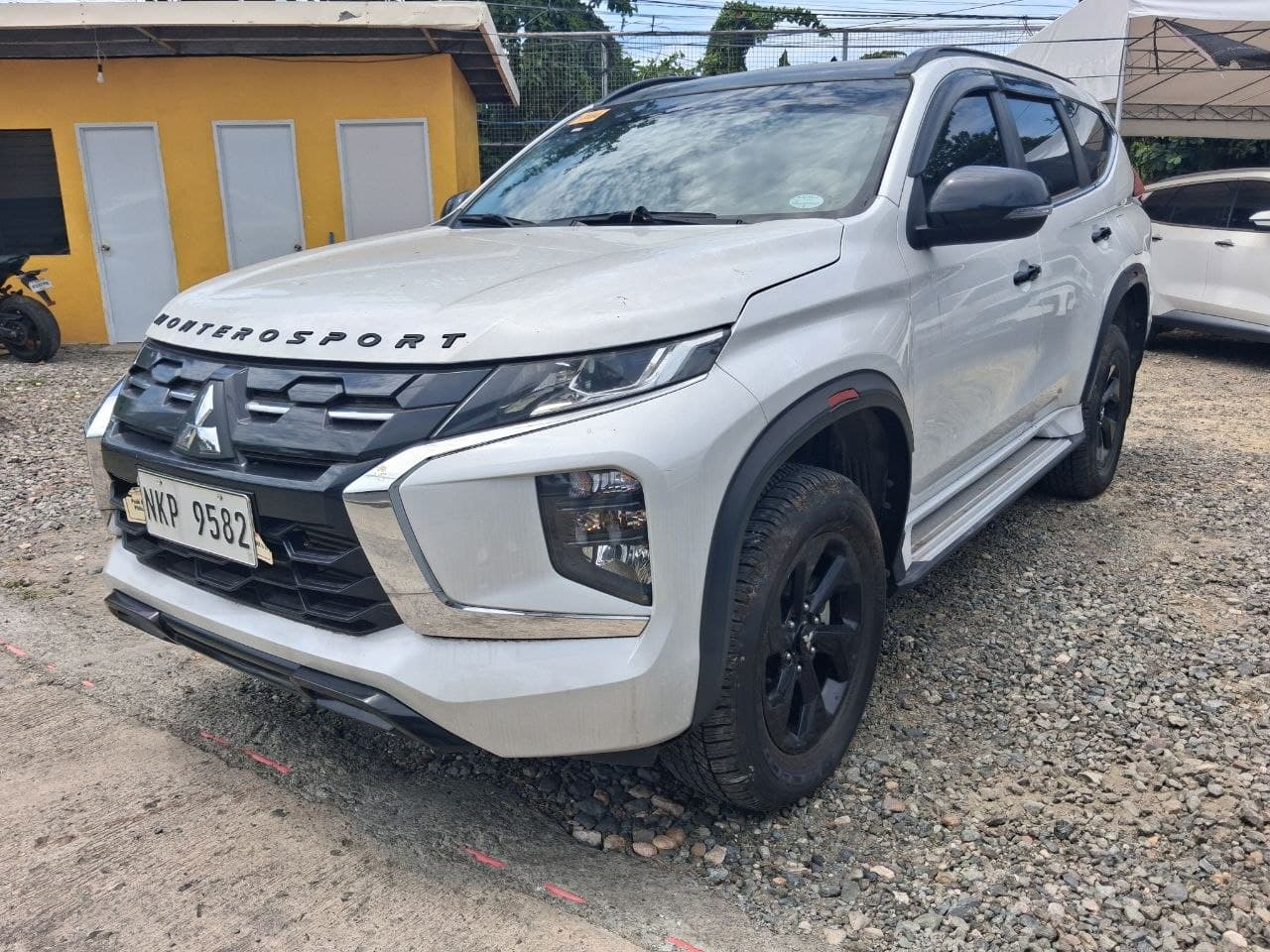 Car gallery image