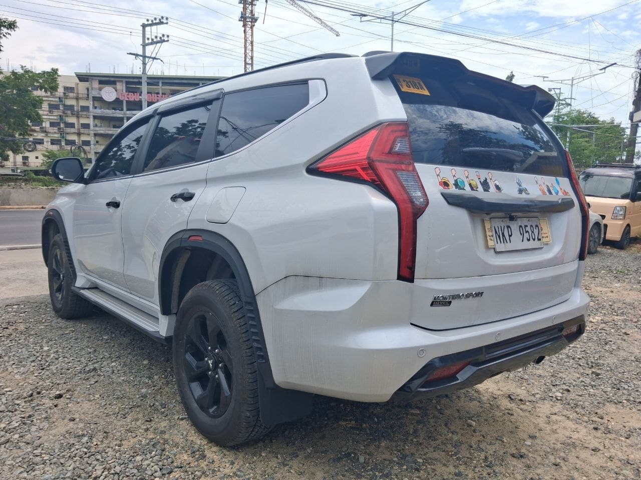 Car gallery image
