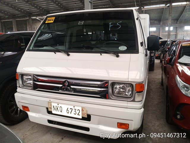 Car gallery image