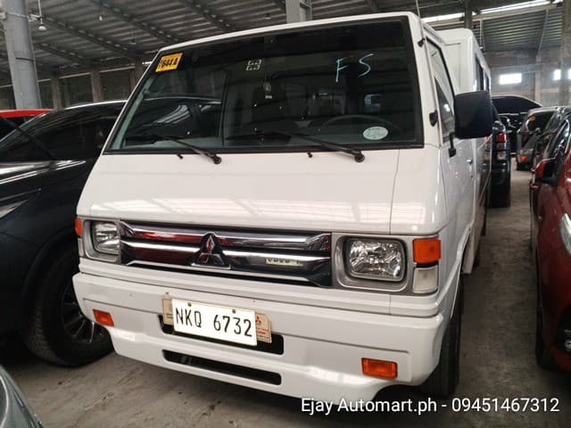 Car gallery image