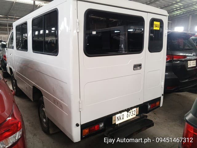 Car gallery image