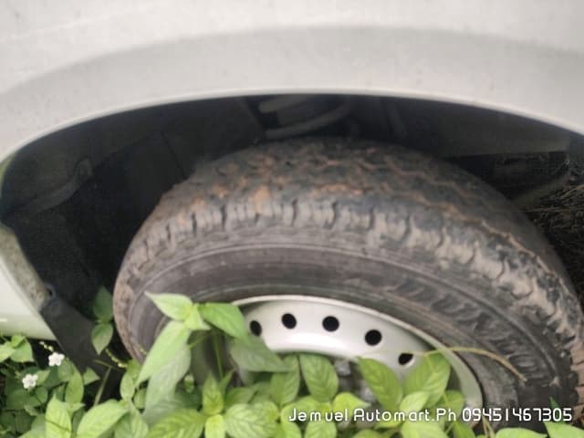 Car gallery image