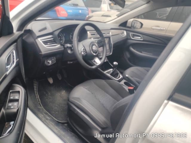 Car gallery image