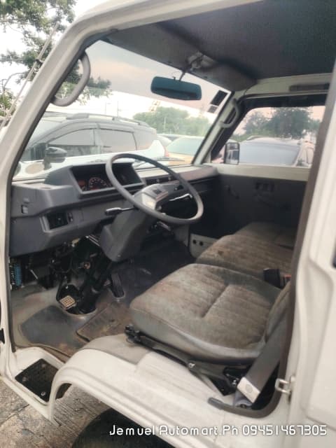 Car gallery image