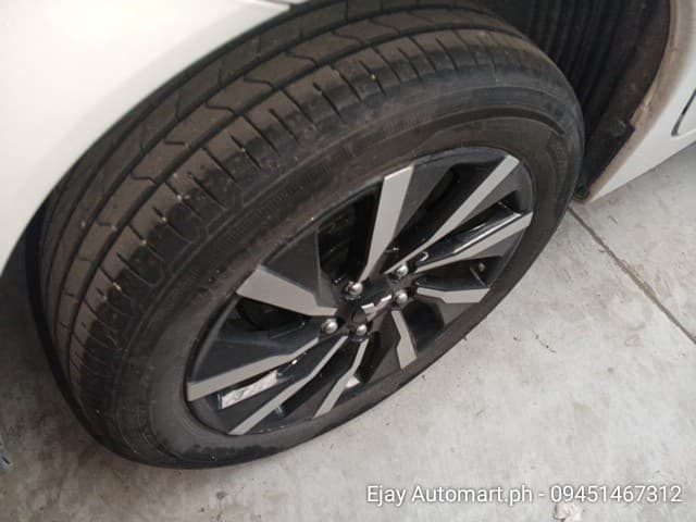 Car gallery image