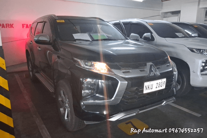Car gallery image