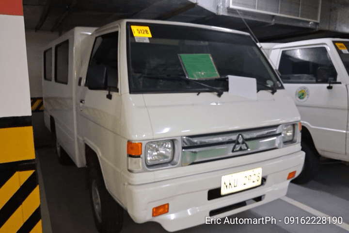 Car gallery image