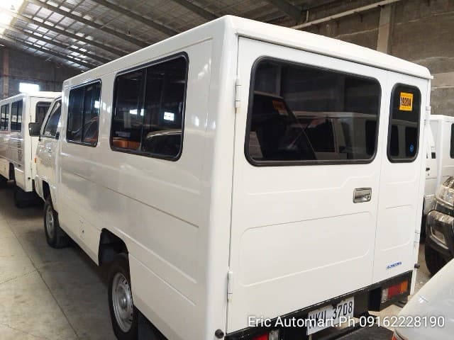 Car gallery image
