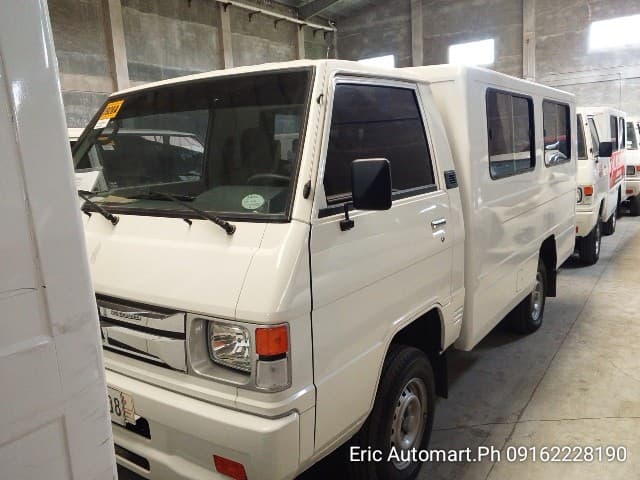 Car gallery image