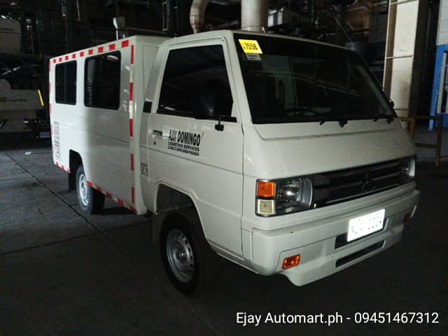 Car gallery image