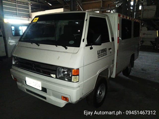 Car gallery image