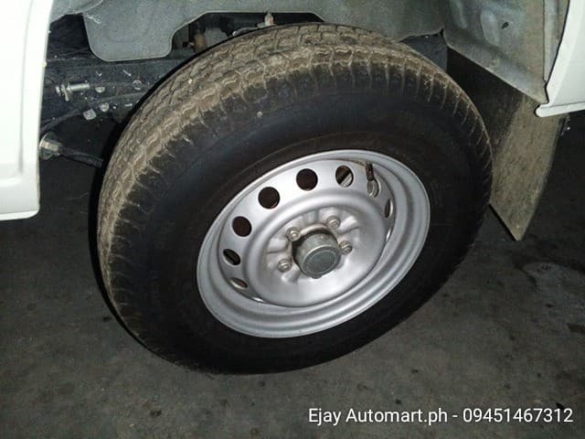Car gallery image