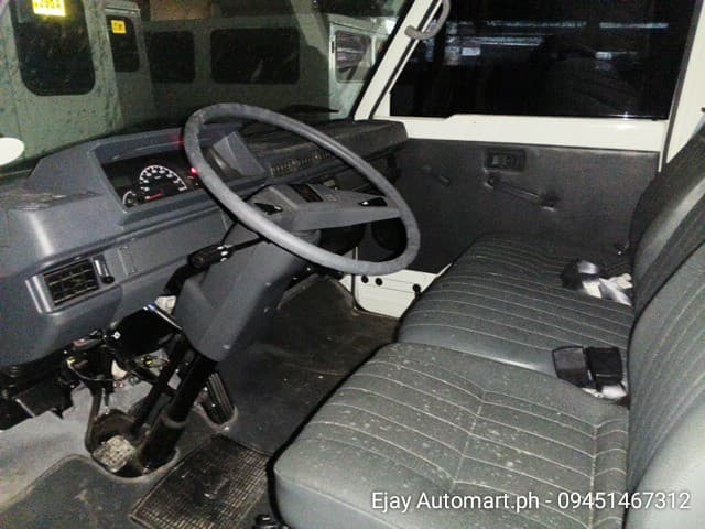 Car gallery image