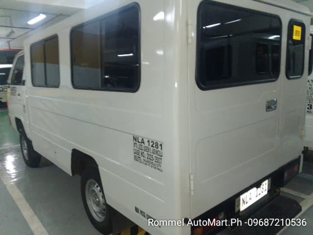 Car gallery image