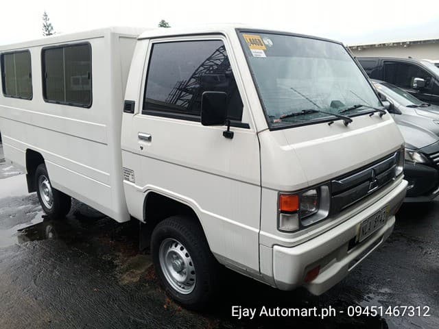 Car gallery image