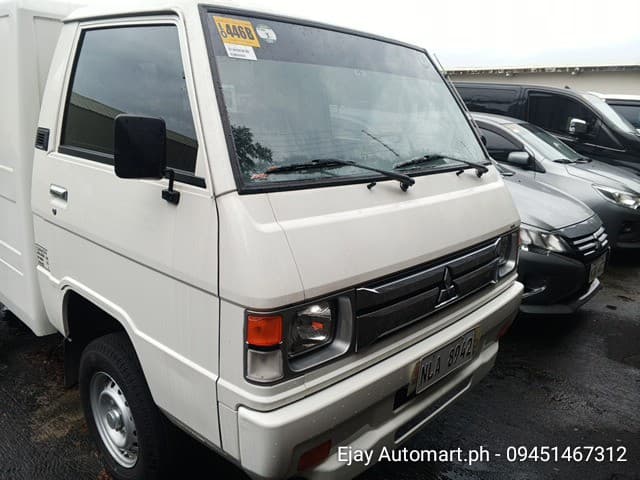 Car gallery image