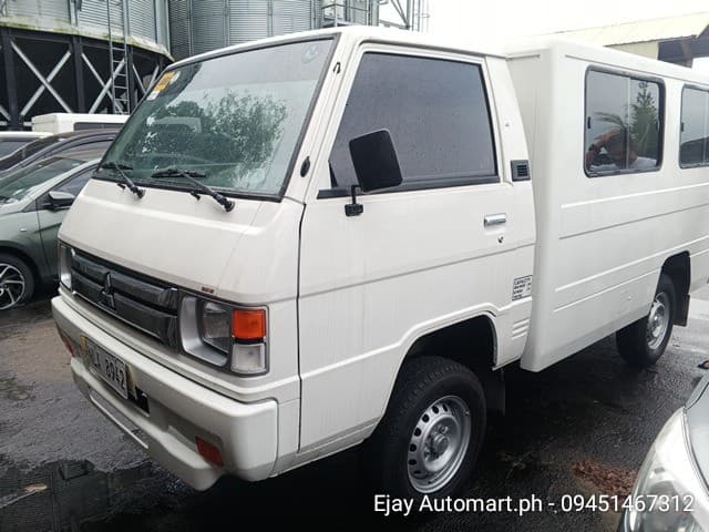 Car gallery image