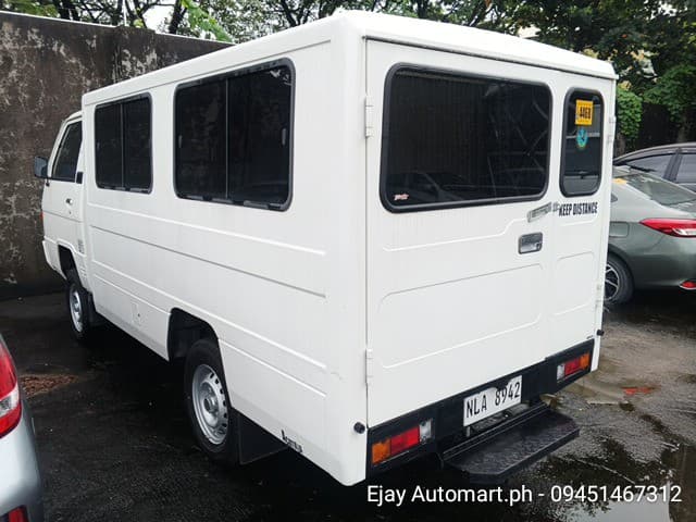 Car gallery image