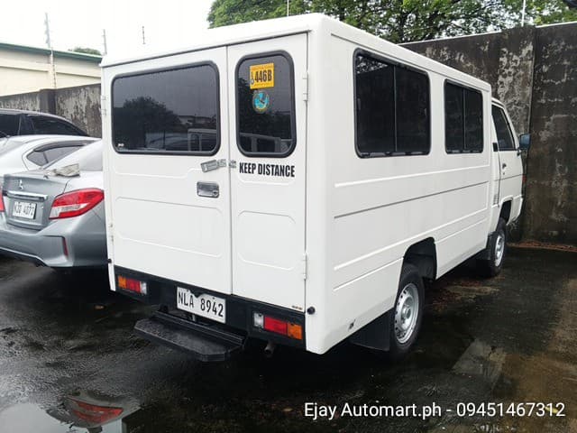 Car gallery image