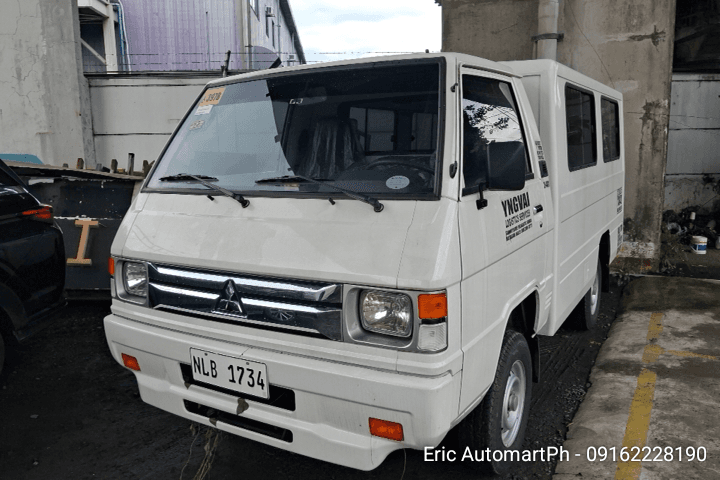 Car gallery image