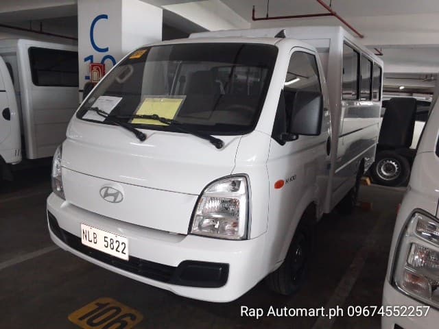 Car gallery image
