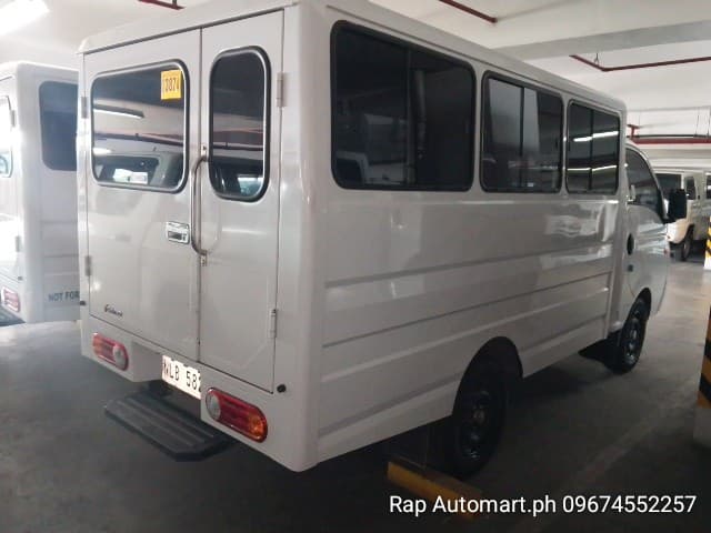 Car gallery image