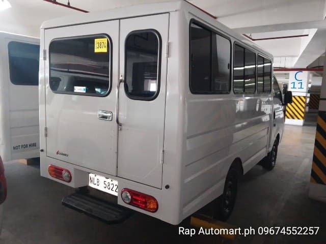 Car gallery image