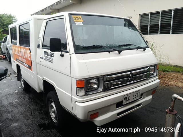 Car gallery image