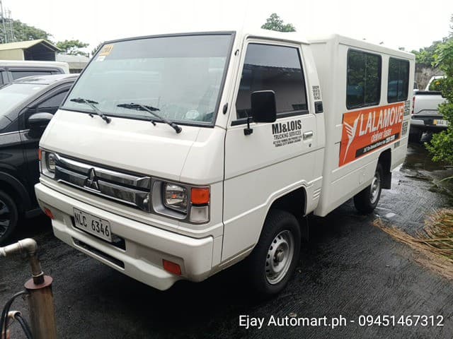Car gallery image