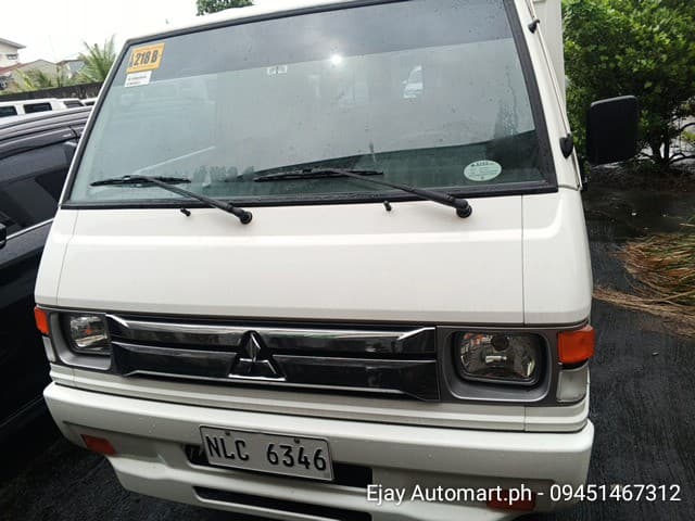 Car gallery image