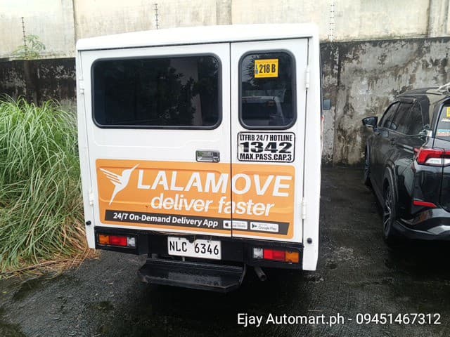 Car gallery image