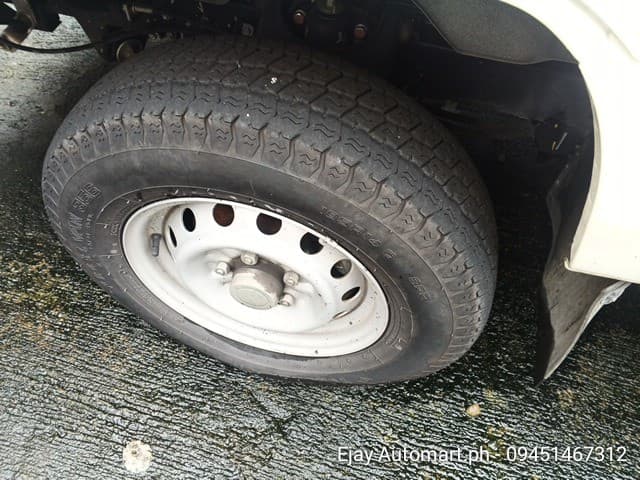 Car gallery image