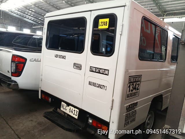 Car gallery image