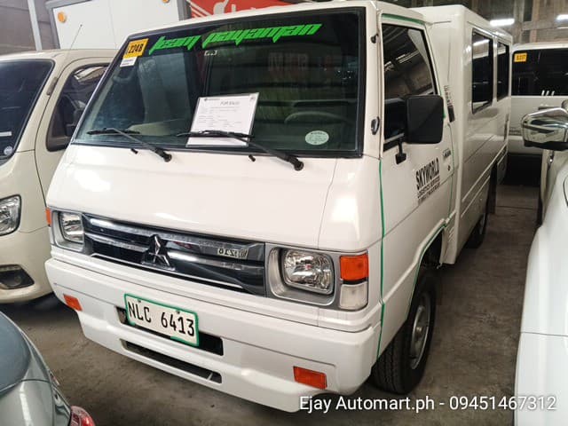 Car gallery image