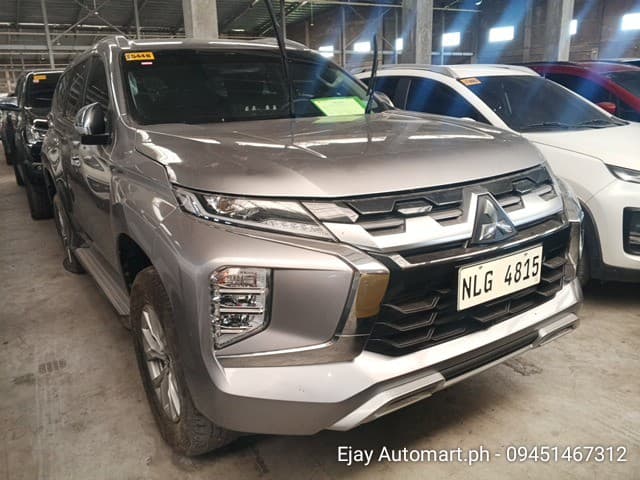 Car gallery image