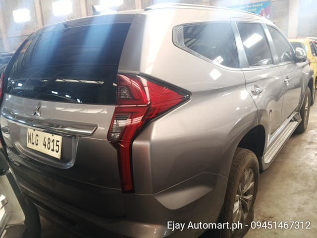 Car gallery image