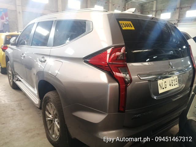 Car gallery image