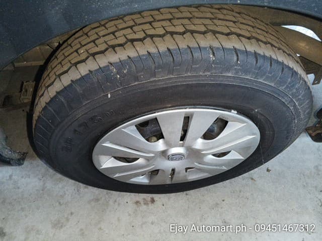 Car gallery image