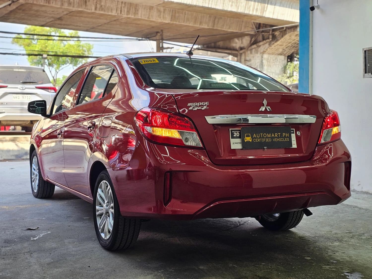 Car gallery image